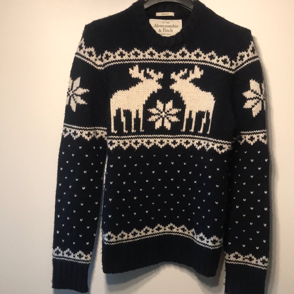 Abercrombie & Fitch Men's Navy Sweater with White Pattern